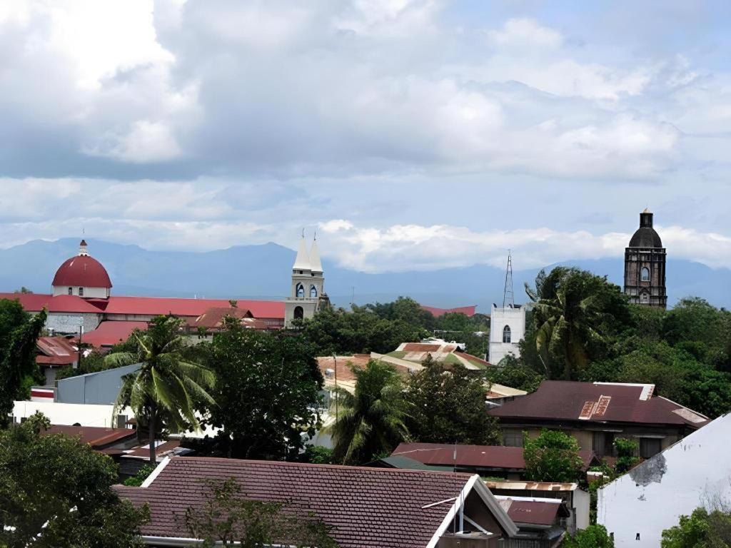 El Haciendero Private Hotel Iloilo Zewnętrze zdjęcie