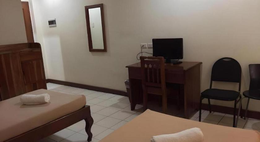 El Haciendero Private Hotel Iloilo Zewnętrze zdjęcie
